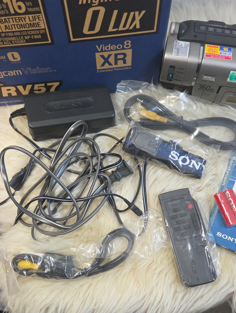 Open Box Sony CCD-TRV57 Handycam Vision Video8 XR Camcorder Complete Tested